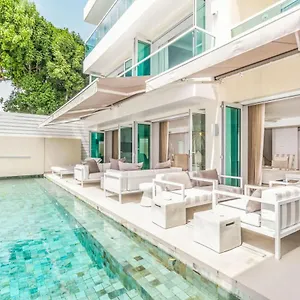 Footprints By Blue Sky Luxury Holiday home
